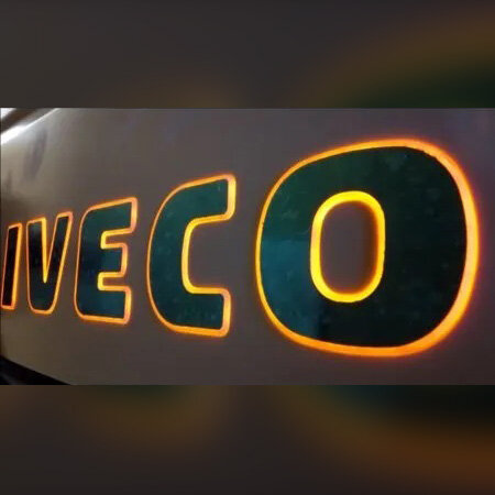 LETTRES LUMINEUSES LED - IVECO ORANGE