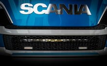 FLASH LIGHTS IN GRILL MOUNTED OF SCANIA NGS