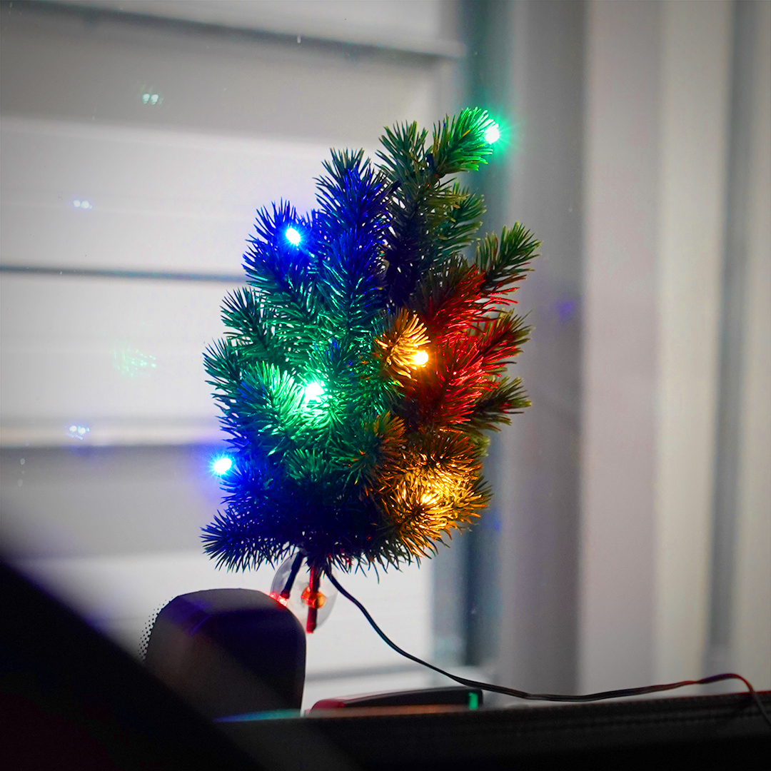 ALLRIDE MINI KERSTBOOM MET LED - 18,5x15x10cm